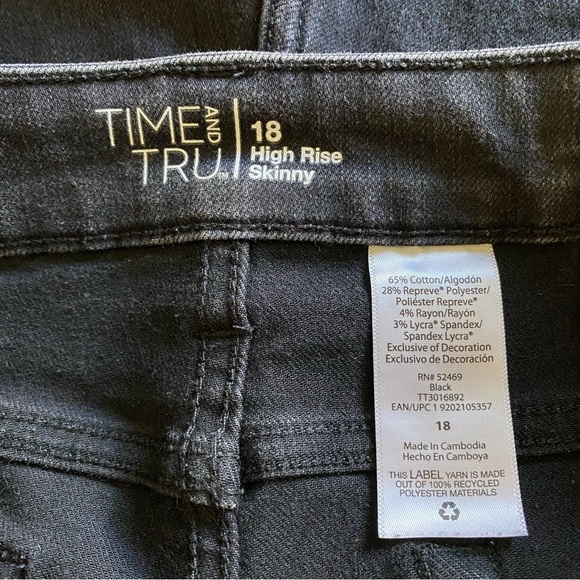 Time & Tru High Rise Skinny Curvy Women's plus size 18 Dark Wash Black Denim - Picture 5 of 5